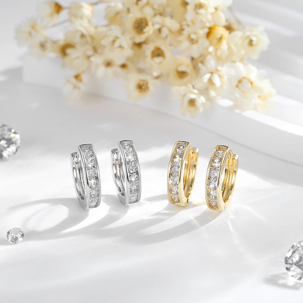 🌟Veyla 18k White Gold Plated Silver Huggie Hoop Earrings for Women with Simulated Diamond Crystals🌟