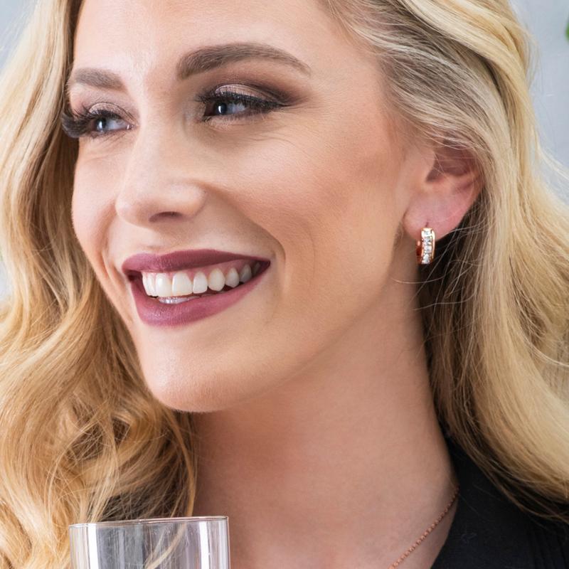 🌟Veyla 18k White Gold Plated Silver Huggie Hoop Earrings for Women with Simulated Diamond Crystals🌟